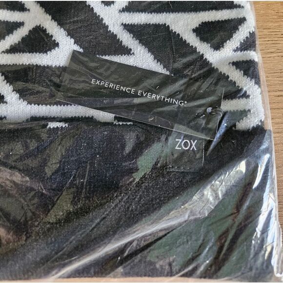 ZOX COLLECTIBLE WINTER IMPERIAL KNIT BEANIE New - Picture 4 of 5